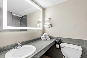 Days Inn by Wyndham Liberty
