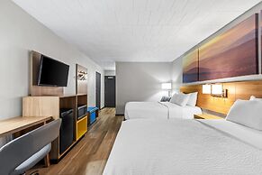 Days Inn by Wyndham Liberty
