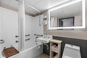 Days Inn by Wyndham Liberty