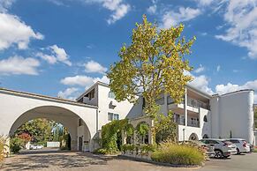 Best Western Dry Creek Inn