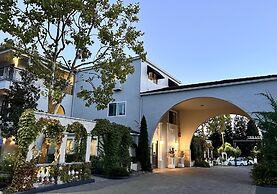 Dry Creek Inn MOD Collection by Sonesta