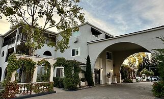 Dry Creek Inn MOD Collection by Sonesta