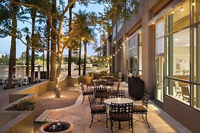 Embassy Suites by Hilton Phoenix Downtown North