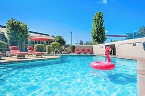 Red Lion Inn & Suites Deschutes River Bend