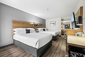 Red Lion Inn & Suites Deschutes River Bend