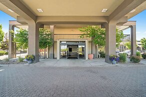 Red Lion Inn & Suites Deschutes River Bend