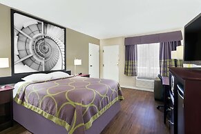 Super 8 by Wyndham Ellenton Bradenton Area