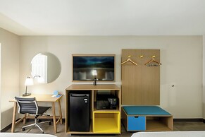 Days Inn & Suites by Wyndham Bossier City/Casino Area