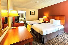 Days Inn & Suites by Wyndham Bossier City