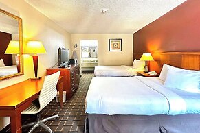 Days Inn & Suites by Wyndham Bossier City