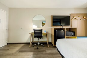 Days Inn & Suites by Wyndham Bossier City/Casino Area