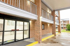 Days Inn & Suites by Wyndham Bossier City/Casino Area