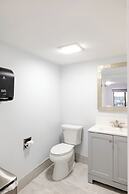 Days Inn & Suites by Wyndham Bossier City/Casino Area