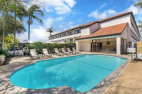 Best Western Plus Newport Mesa Inn