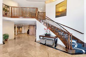 Best Western Plus Newport Mesa Inn
