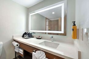 Best Western Plus Newport Mesa Inn