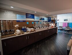 Holiday Inn Express Hickory-Hickory Mart by IHG