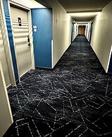 Comfort Inn & Suites Madison - Airport