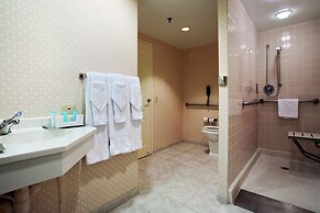 Hilton Chicago/Oak Brook Suites