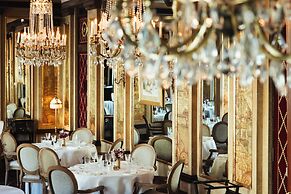 Hôtel Barrière Fouquet's Paris