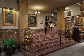 The Pfister Hotel