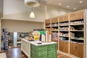 Holiday Inn Hotel & Suites Atlanta Airport-North by IHG