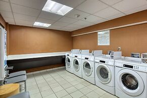 Holiday Inn Hotel & Suites Atlanta Airport-North by IHG