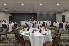 Holiday Inn Hotel & Suites Atlanta Airport-North by IHG