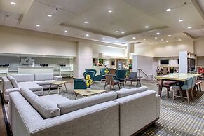 Holiday Inn Hotel & Suites Atlanta Airport-North by IHG