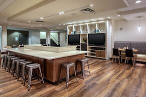 Holiday Inn Hotel & Suites Atlanta Airport-North by IHG