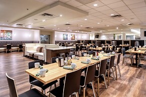 Holiday Inn Hotel & Suites Atlanta Airport-North by IHG