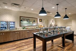 Holiday Inn Hotel & Suites Atlanta Airport-North by IHG