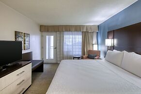Holiday Inn Hotel & Suites Atlanta Airport-North by IHG