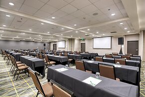 Holiday Inn Hotel & Suites Atlanta Airport-North by IHG