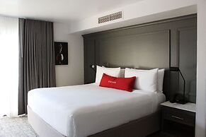 Vinland Hotel and Lounge