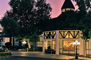 Vinland Hotel and Lounge