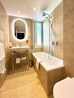 Hôtel Pergolèse Paris Champs Elysées