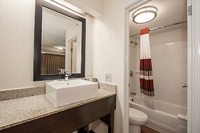 Red Roof Inn PLUS+ Boston - Framingham