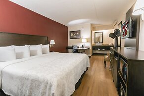 Red Roof Inn PLUS+ Boston - Framingham