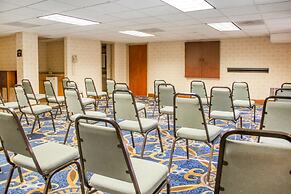 Clarion Hotel Broken Arrow - Tulsa