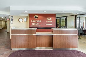 Clarion Hotel Broken Arrow - Tulsa