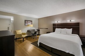 Red Roof Inn PLUS+ & Suites Knoxville West-Cedar Bluff