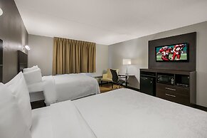 Red Roof Inn PLUS+ & Suites Knoxville West-Cedar Bluff