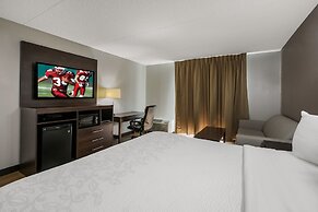 Red Roof Inn PLUS+ & Suites Knoxville West-Cedar Bluff