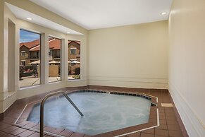 Red Roof Inn PLUS+ & Suites Knoxville West-Cedar Bluff