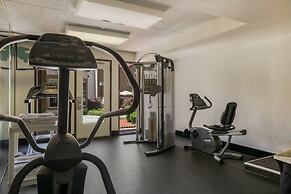 Red Roof Inn PLUS+ & Suites Knoxville West-Cedar Bluff