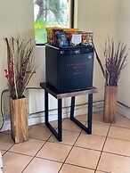 Super 8 by Wyndham Eagle Pass