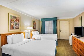 Super 8 by Wyndham Eagle Pass