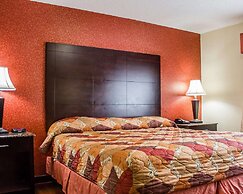 Rodeway Inn Macarthur Airport