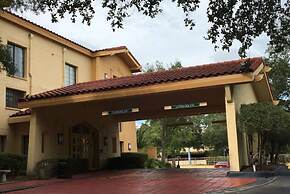 Days Inn by Wyndham Gainesville University I-75